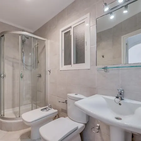 Cozy Renovated 3 Bdrm Beachside House W Bbq Apartment Marbella
