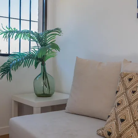 Cozy Renovated 3 Bdrm Beachside House W Bbq Apartment Marbella