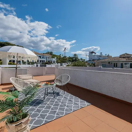 Apartment Cozy Renovated 3 Bdrm Beachside House W Bbq