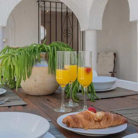 Cozy Renovated 3 Bdrm Beachside House W Bbq * Marbella